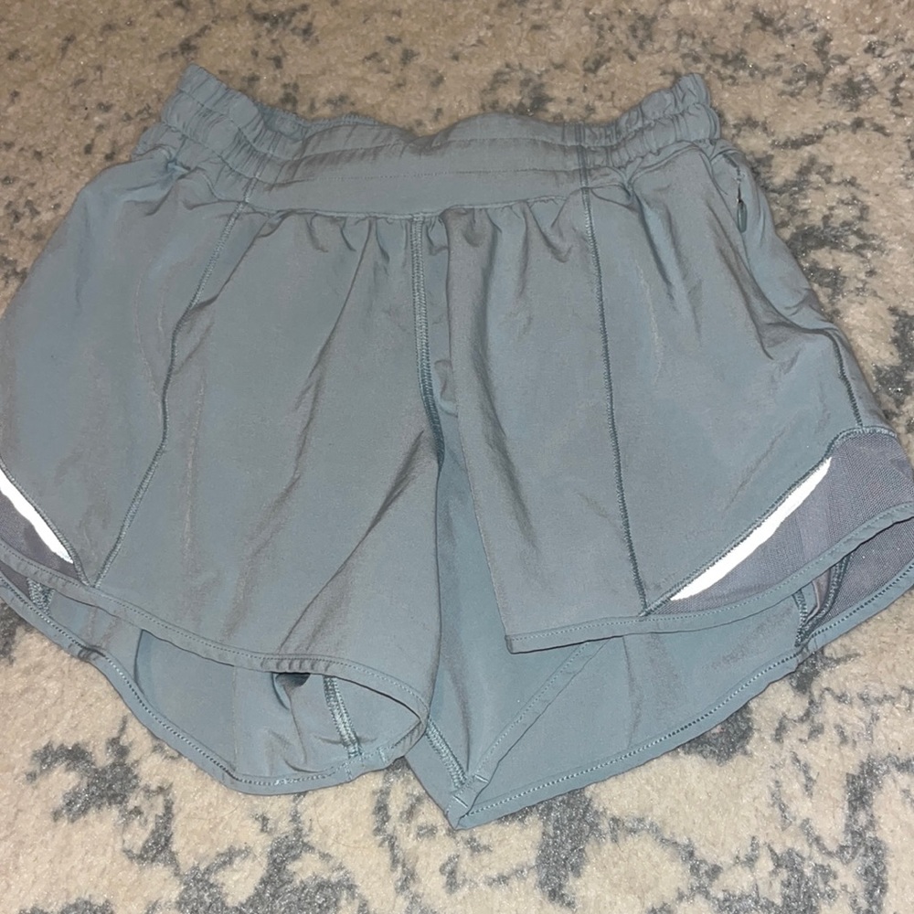light blue lululemon shorts size 4, 4inch inseam